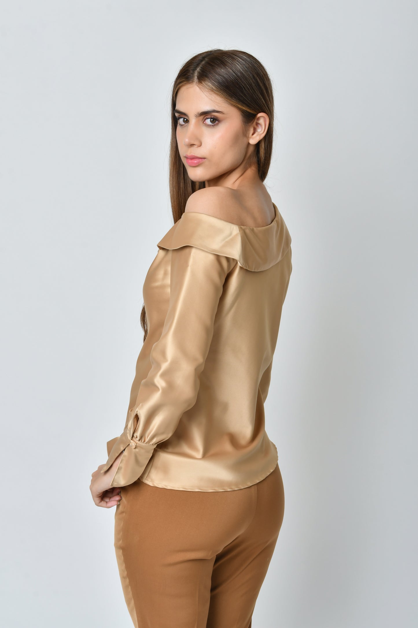 Aria Gold Top